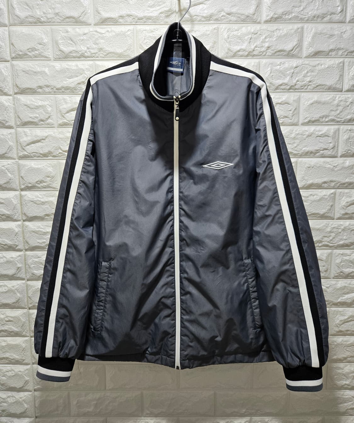 엄브로 우븐 패딩 트레이닝 상하 셋업 L/ L 상품이미지2