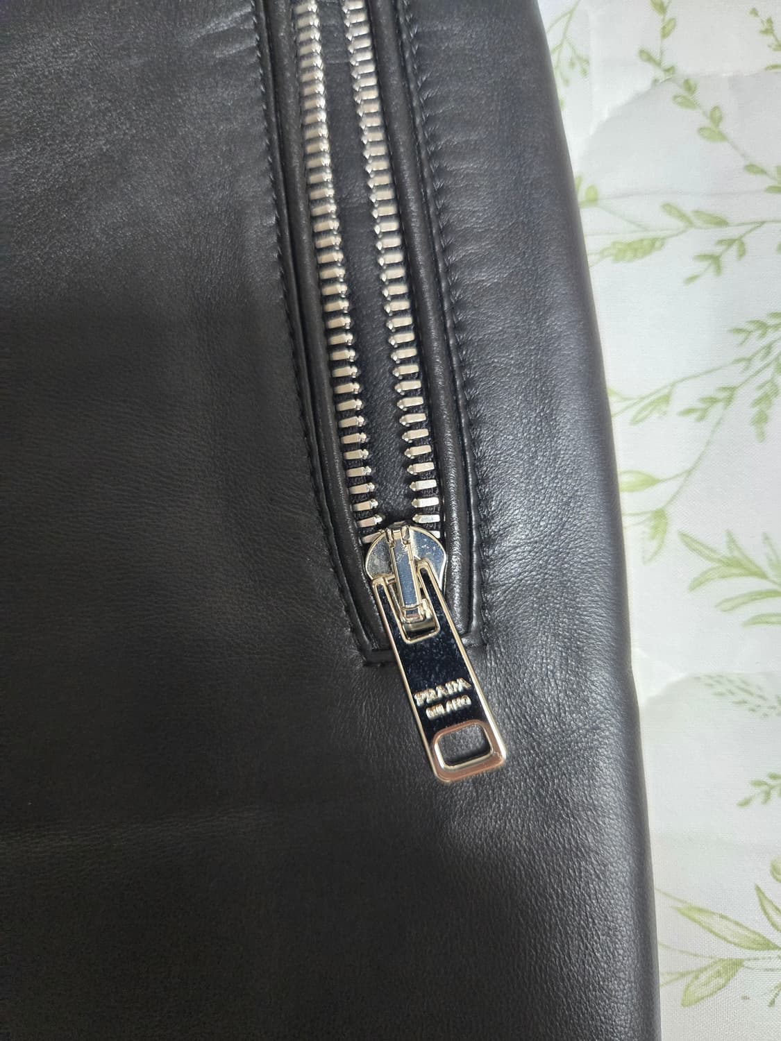 프라다 조거팬츠 상품이미지4