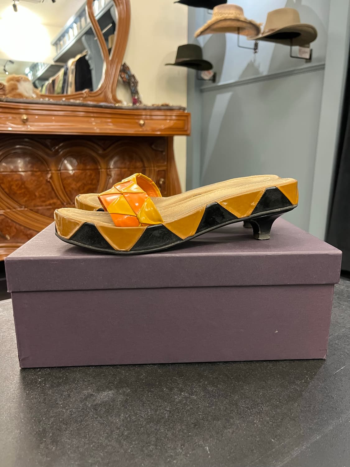 프라다 뮬 상품이미지2