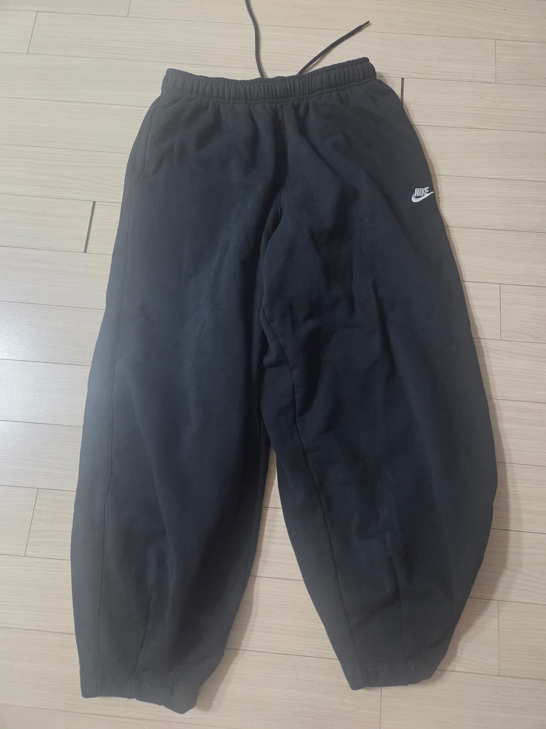 나이키 프렌치테리 플리스 팬츠 m사이즈 팝니다. 상품이미지2