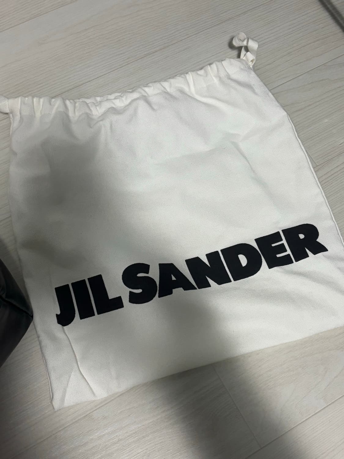 질샌더 덤플링숄더백 블랙 상품이미지3