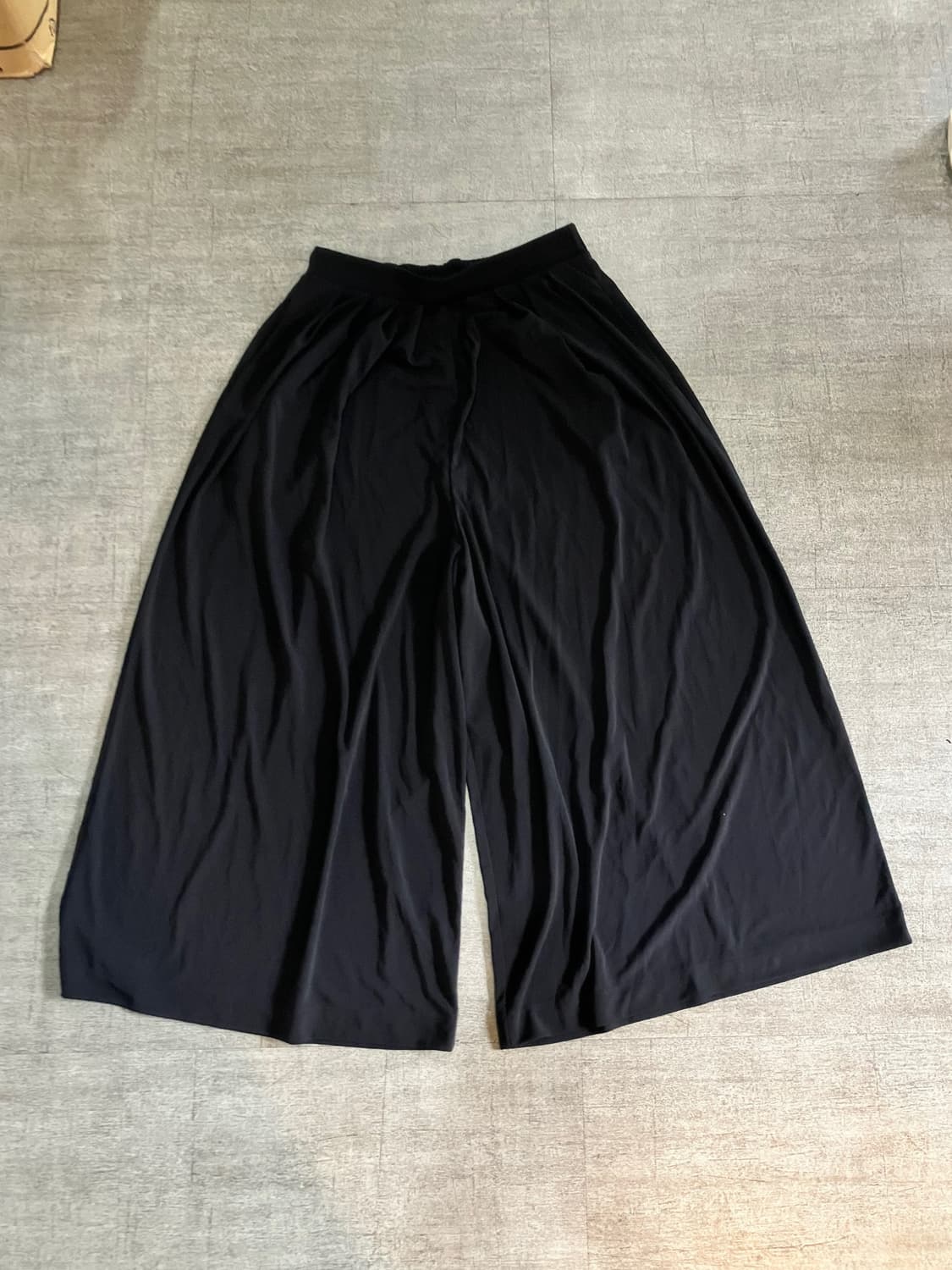 Uniqlo 유니클로 올드스쿨아메카지 하구미너드남 항아리 버뮤다팬츠 상품이미지1
