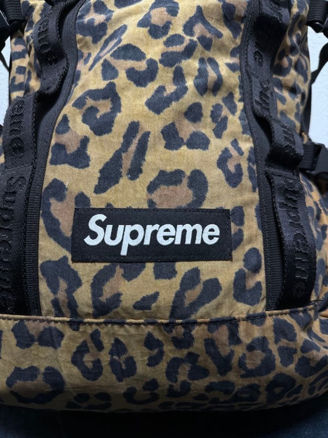 20FW 슈프림 백팩 레오파드 상품이미지2