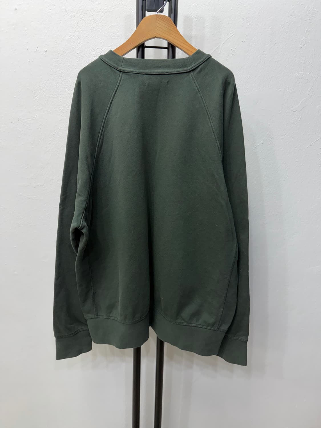 정품) COS 코스 신형 남성 그린 맨투맨 L  상품이미지4