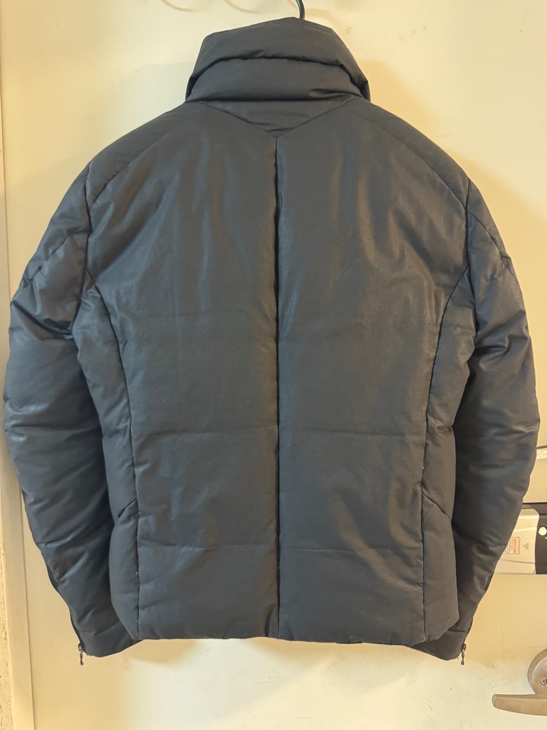 카즈유키쿠마가이 절개 패딩 자켓 상품이미지2