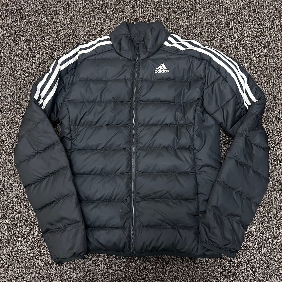 아디다스 덕다운 경량 패딩 블랙 M 상품이미지2
