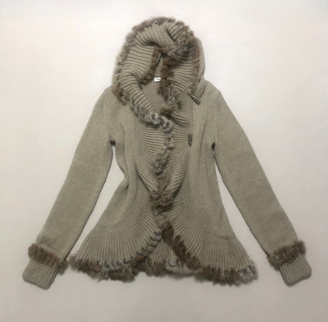 어스뮤직 빈티지 퍼 가디건 상품이미지1