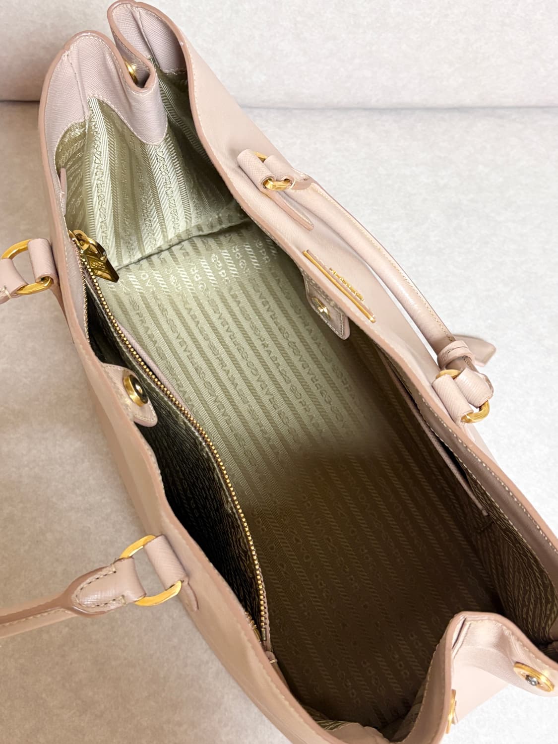 프라다 럭스 사피아노 토트백 인디핑크 상품이미지10