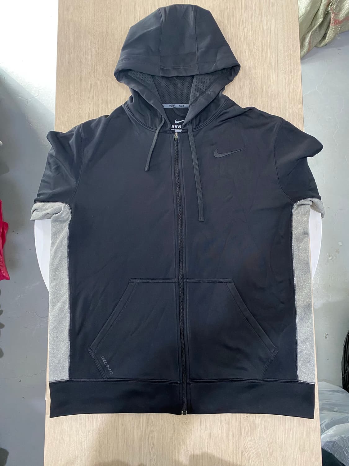 나이키 검정색 후드집업 THERMA-FIT (L) 상품이미지4