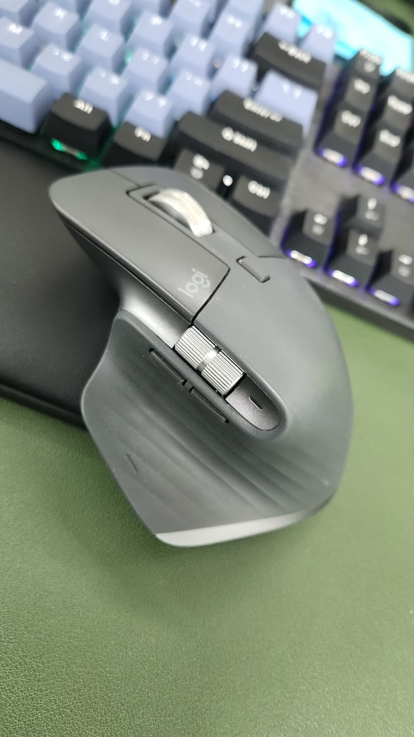 # 로지텍 MX Master 3 인체공학 퍼포먼스 어고노믹 무선 마우스 상품이미지6