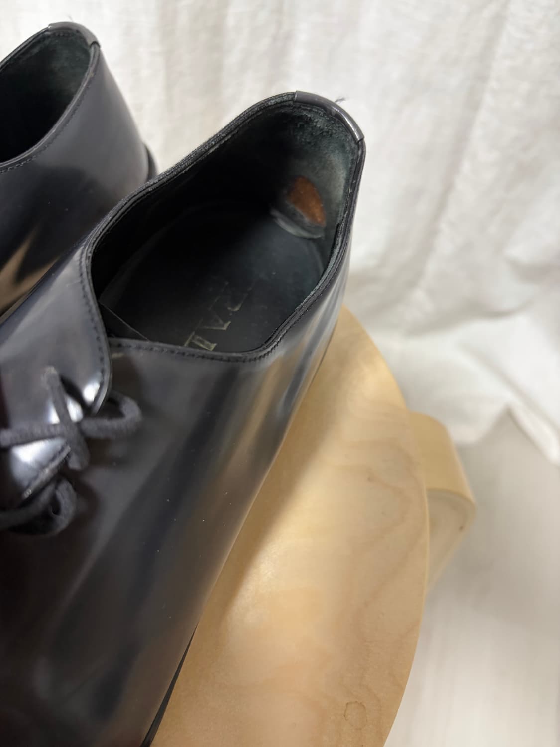 Prada whole cut 더비 상품이미지3