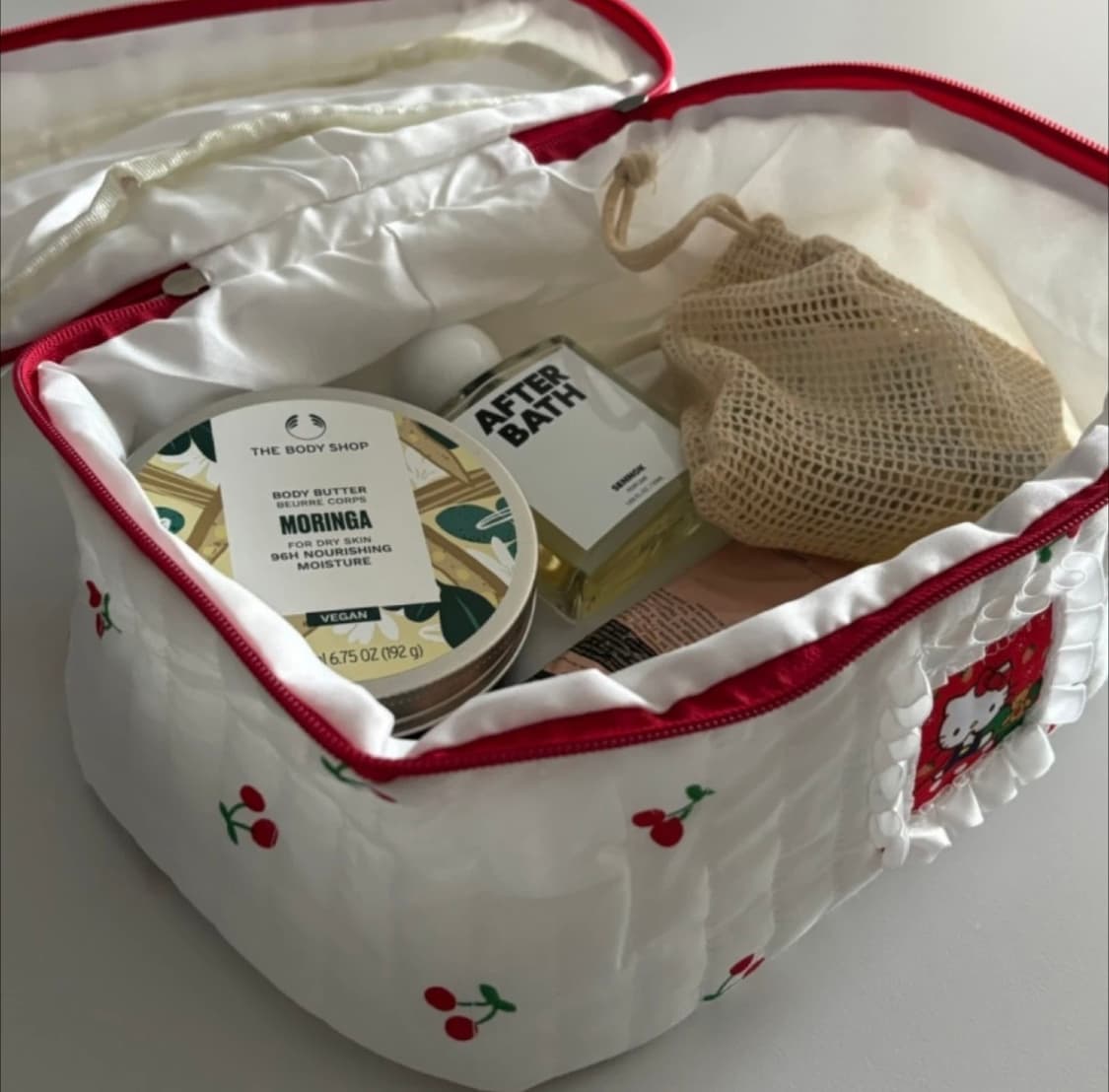 헬로키티 누빔 대용량 파우치 상품이미지2