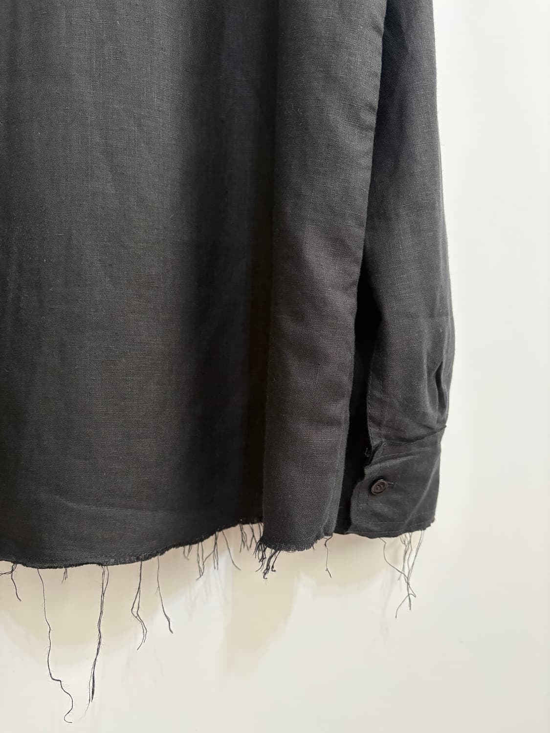 가브리엘라 콜 가먼츠 / NO. 197 러프엣지 린넨 셔츠 / 4 상품이미지6