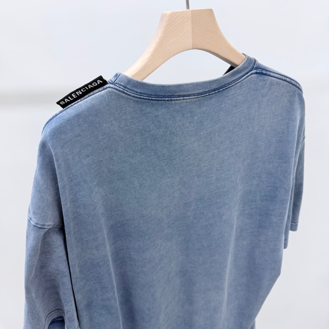 [S+급/M] 발렌시아가 워싱 반팔 티셔츠 블루 상품이미지5