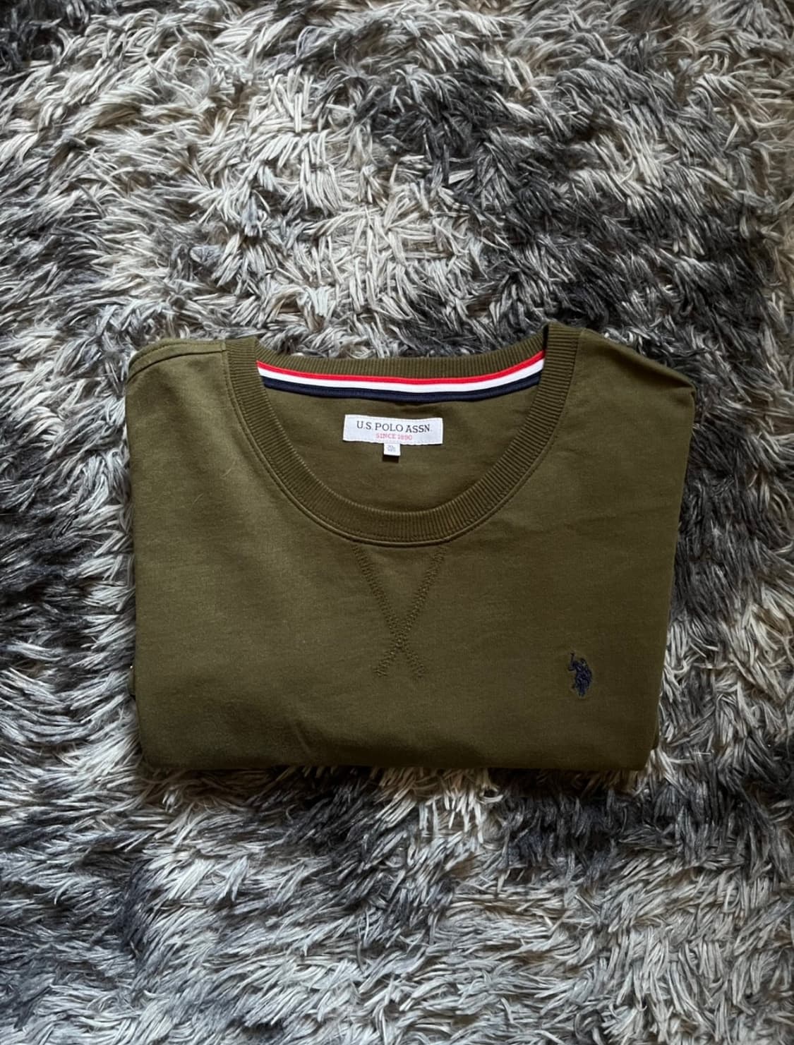 폴로 카키 맨투맨 상품이미지1