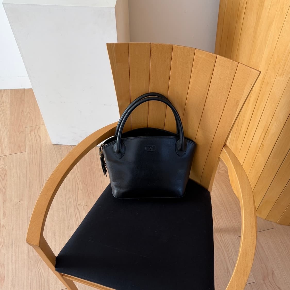 발렌티노 미니 가죽 토트백 상품이미지3