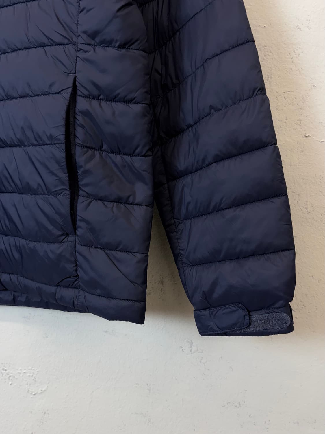 몽벨 경량패딩 네이비 상품이미지3