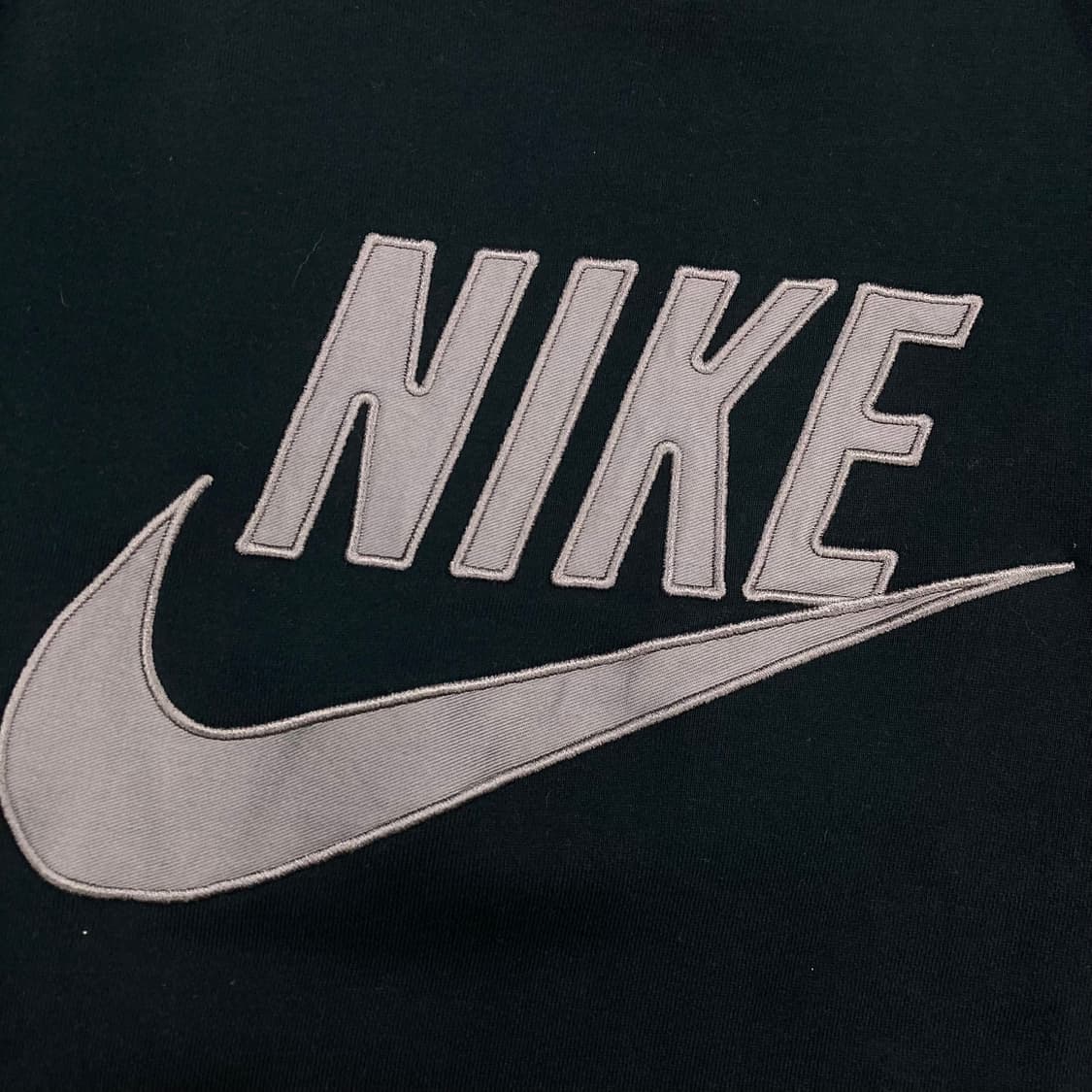 나이키 네이비 컬러 퓨추라 빅로고 맨투맨 상품이미지2