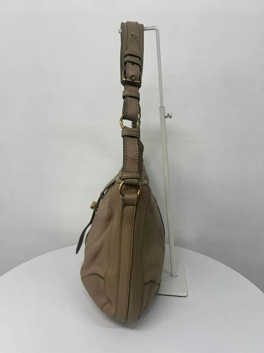 버버리 가죽 버클 호보 토트 숄더백 상품이미지3