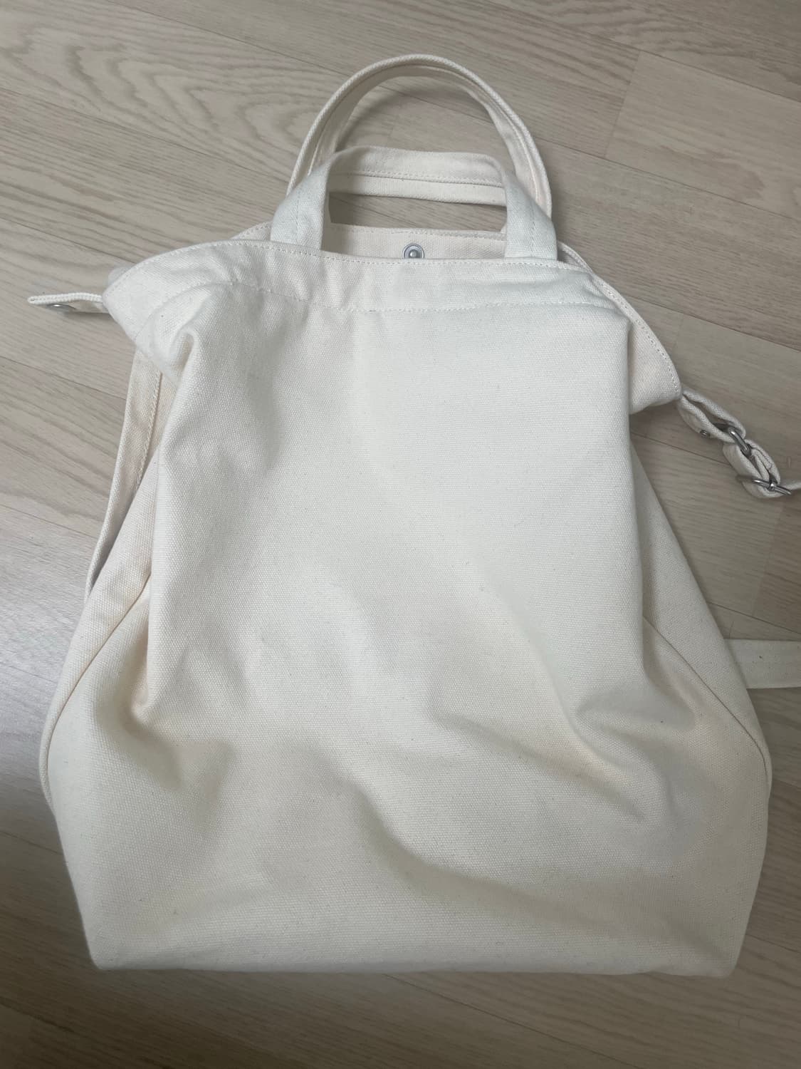 모마 바쿠 에코백 팝니다. 상품이미지3