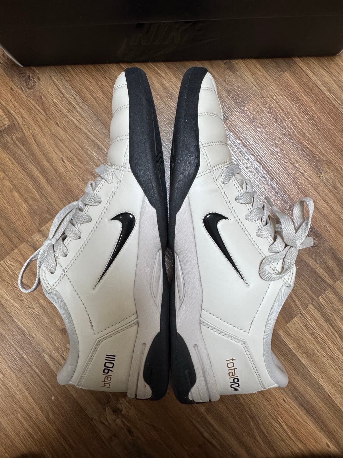 나이키 토탈 90 라이트 오어우드 브라운 블랙 255사이즈 상품이미지5