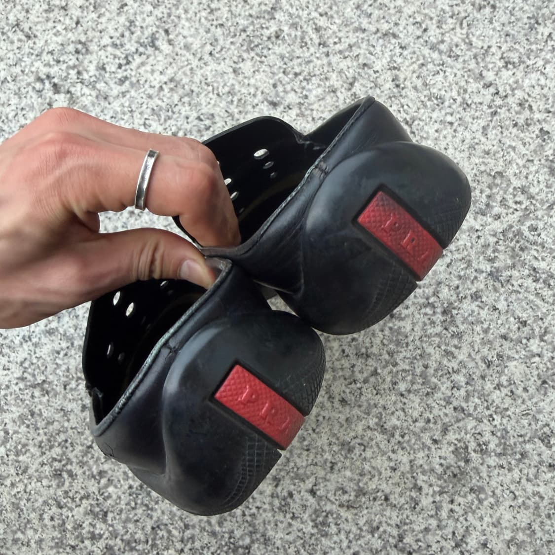 프라다 스포츠 펀칭 레더 홀 슬립온 로퍼 37.5 상품이미지3