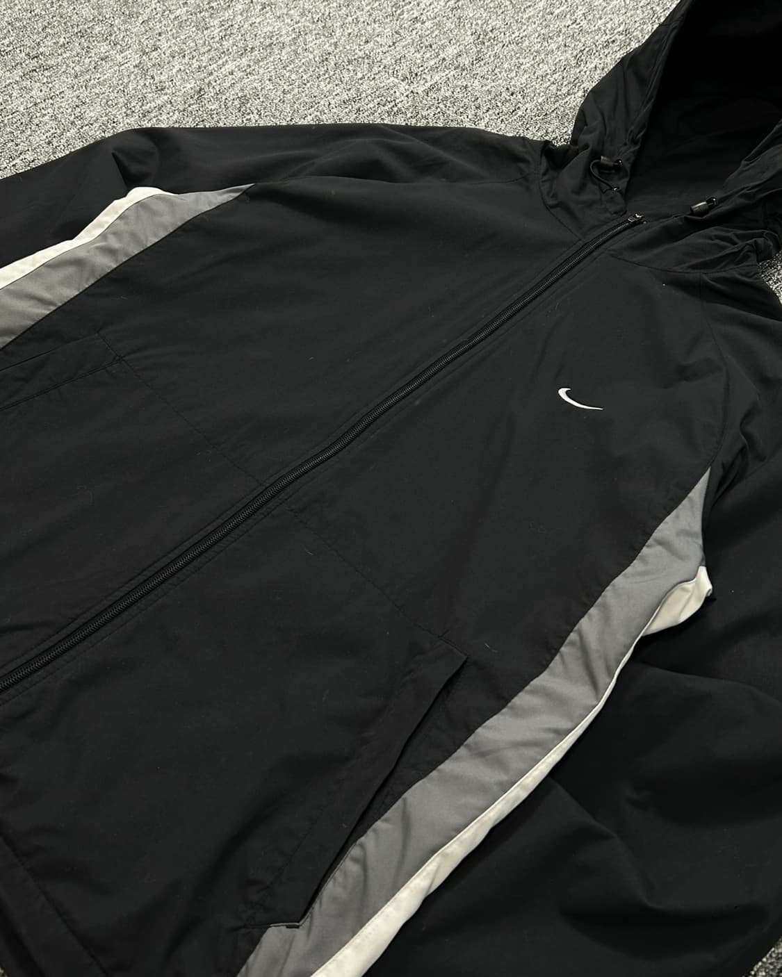 나이키 올드스쿨 스우시 바람막이 점퍼 상품이미지2