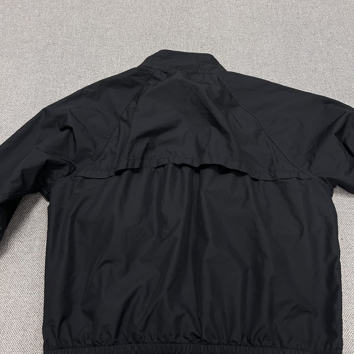 나이키 솔로스우시 블랙 바람막이(XL) 상품이미지5