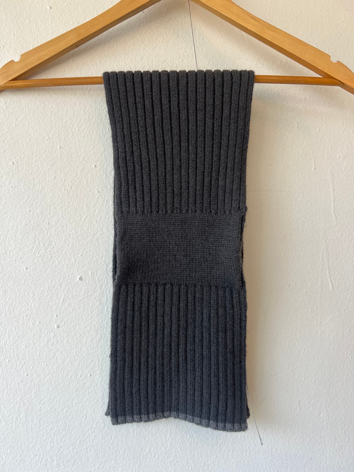 아떼 athe 바네사브루노 차콜그레이 울캐시미어 넥워머 쁘띠머플러 상품이미지4