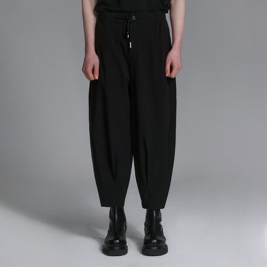 지오송지오 옴므 23ss 컬렉션 코쿤 벌룬 와이드 다트 팬츠 PN7143 상품이미지2