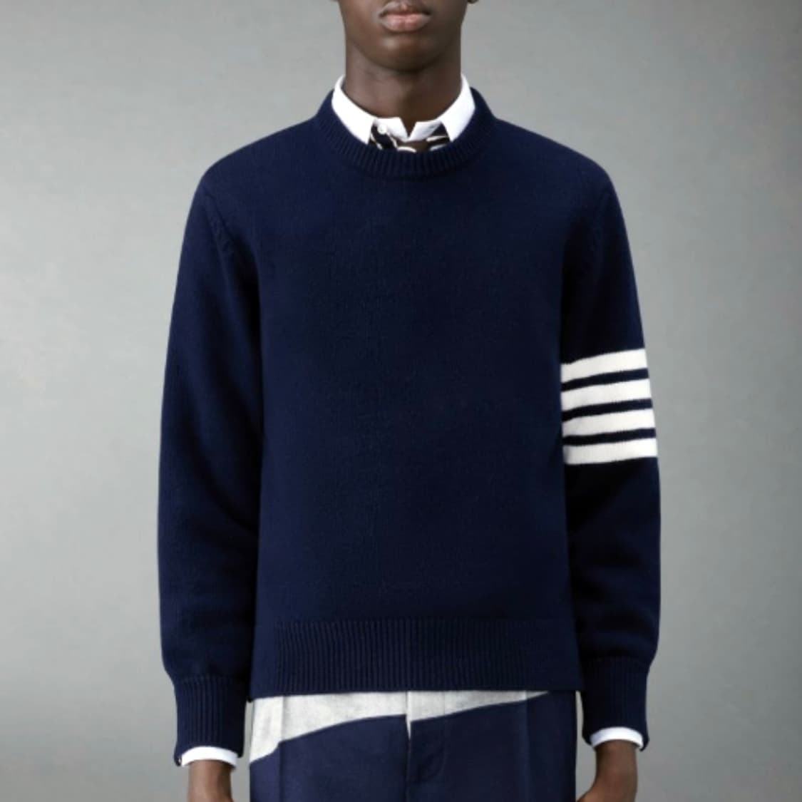 [S+급/2] 톰브라운 사선완장 크루넥 울 니트 네이비 상품이미지8