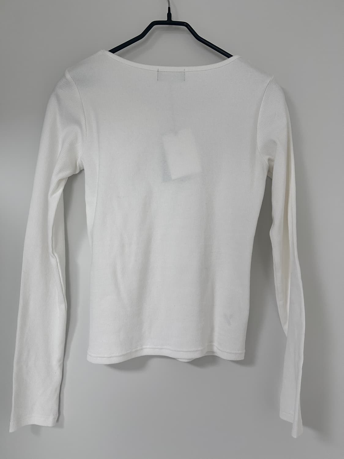 레더리_스쿱넥 리브드 롱 슬리브 상품이미지2