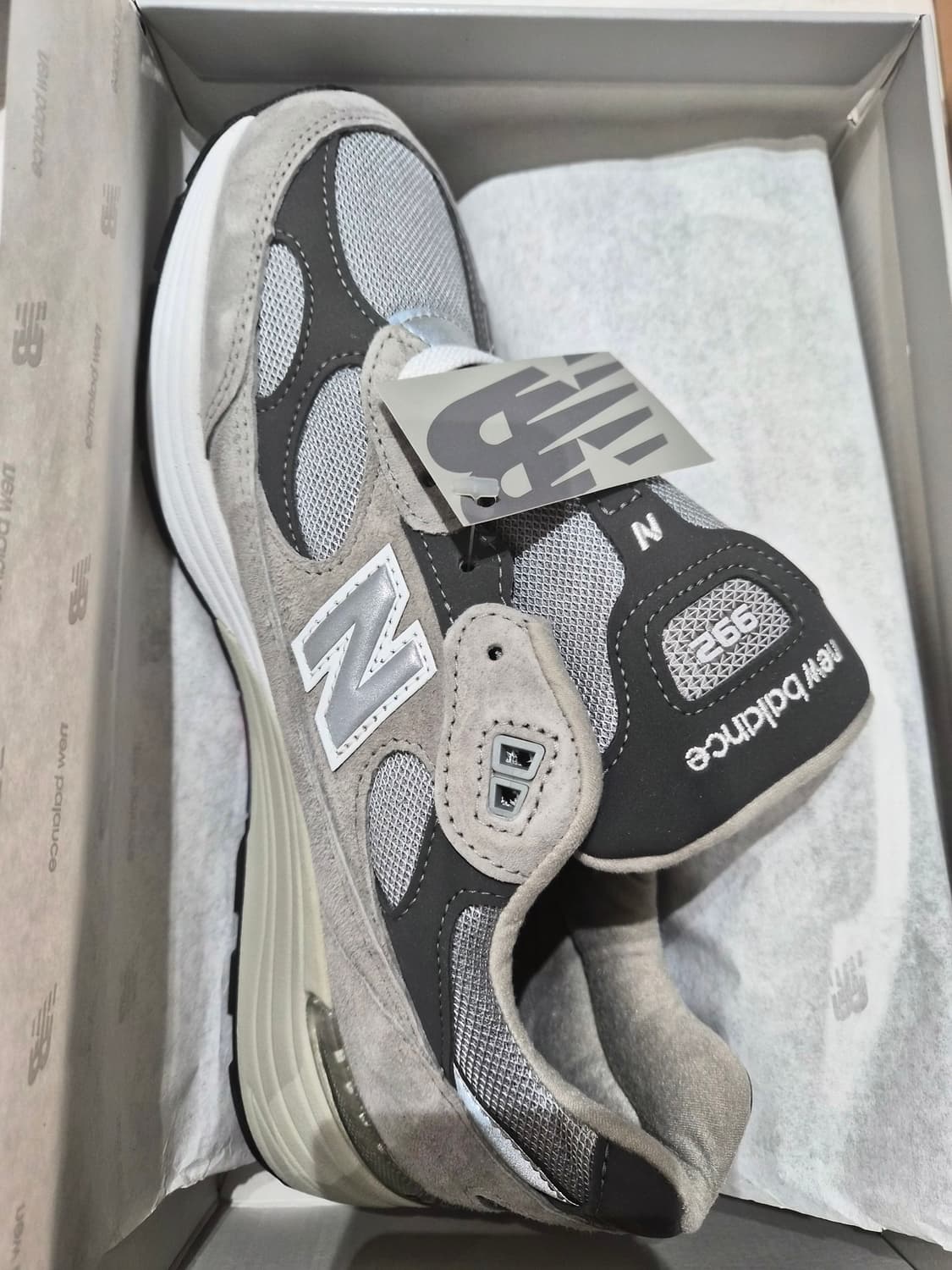 뉴발란스 u992gy 270 새상품 상품이미지1