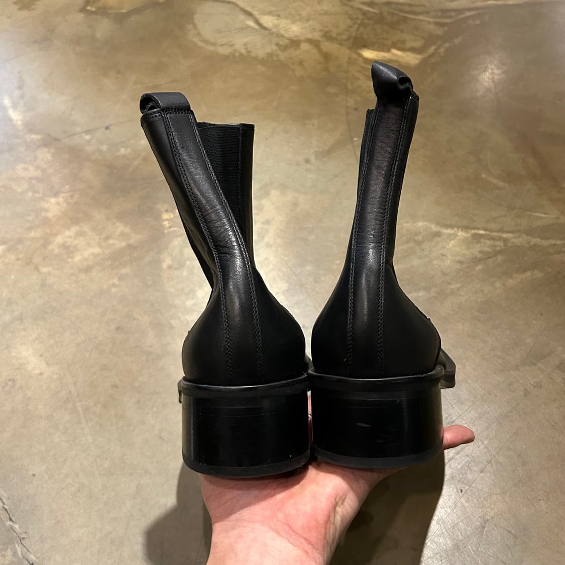 255) 마이크로데이 카우 하이드 레더 스퀘어토 첼시 부츠 상품이미지6