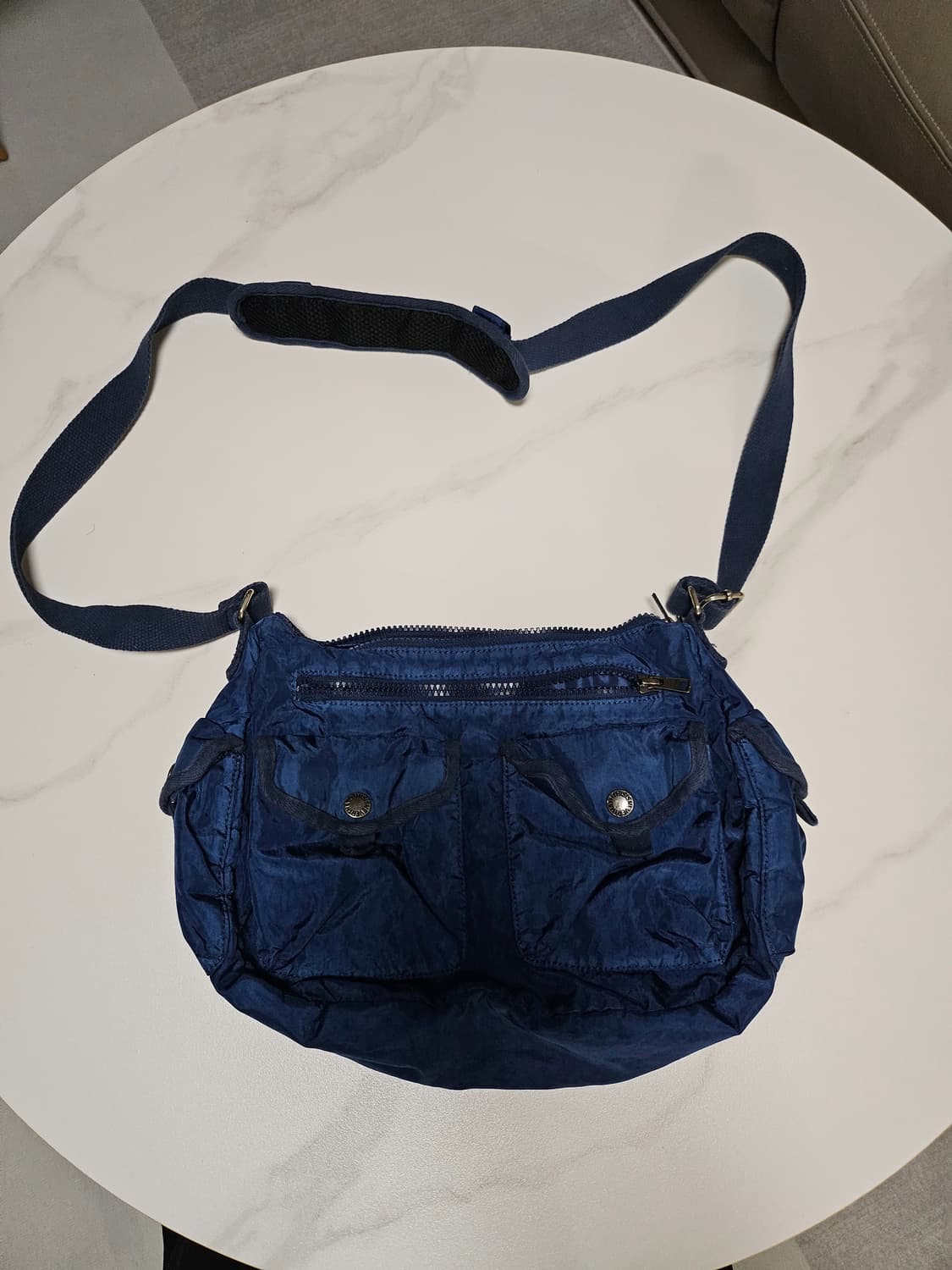 디스이즈네버댓 Overdyed Shoulder Bag (Navy) 상품이미지3