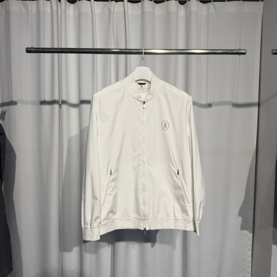 [정품] 브루넬로 쿠치넬리 25FW 엠블럼 로고 집업 블루종 자켓 XL 상품이미지2