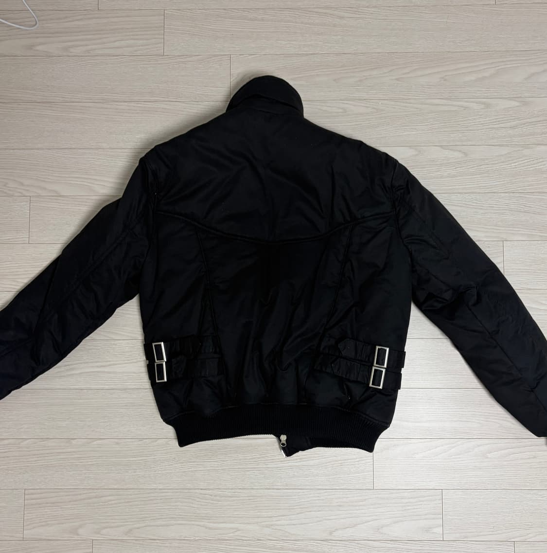 더 콜디스트 모먼트 봄버 상품이미지2