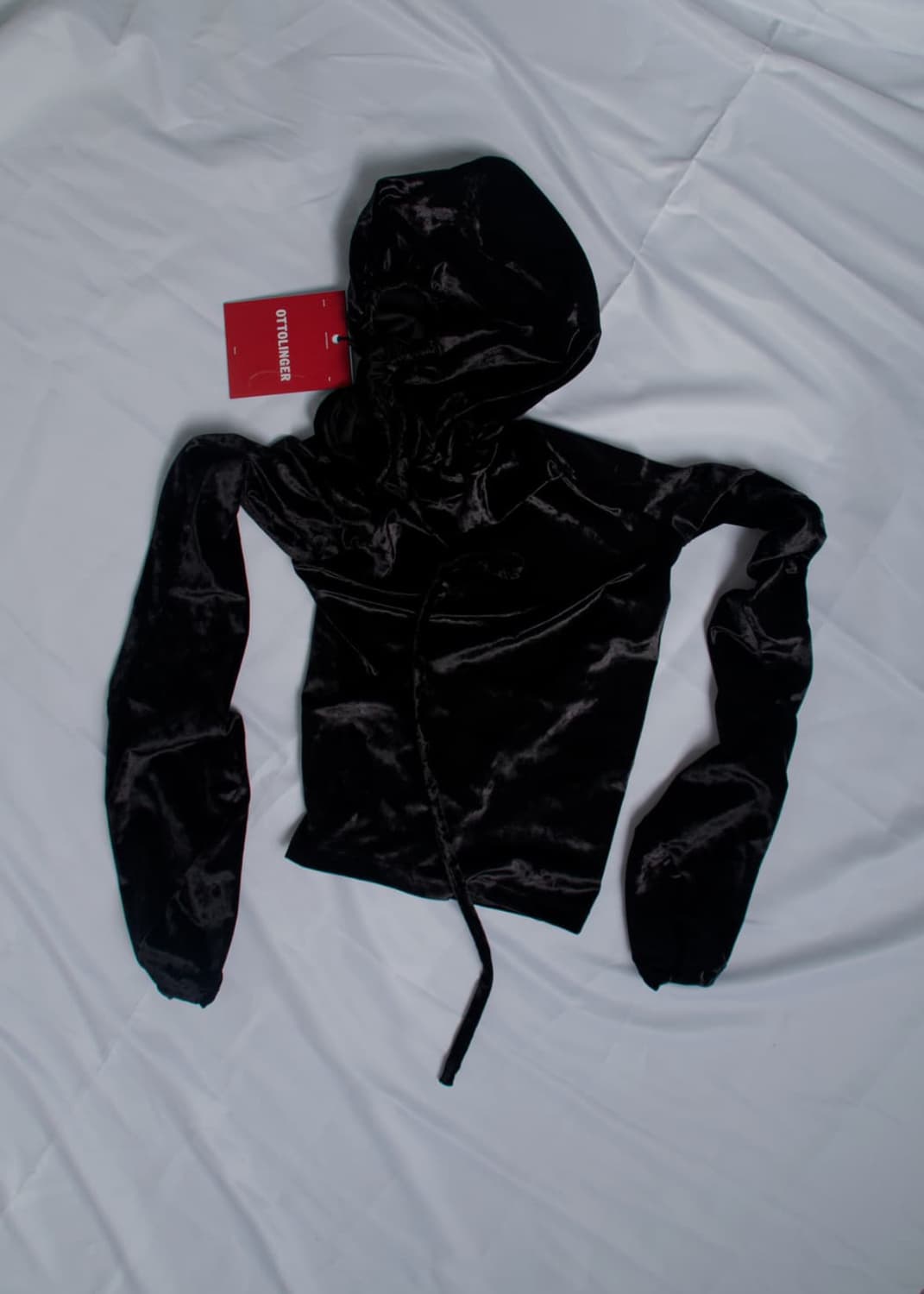 오토링거 벨벳 롱 슬리브 후드티 상품이미지1