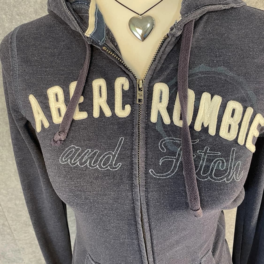  아베크롬비 앤 피치 Y2K 빈티지 슬림핏 후드 집업 상품이미지3