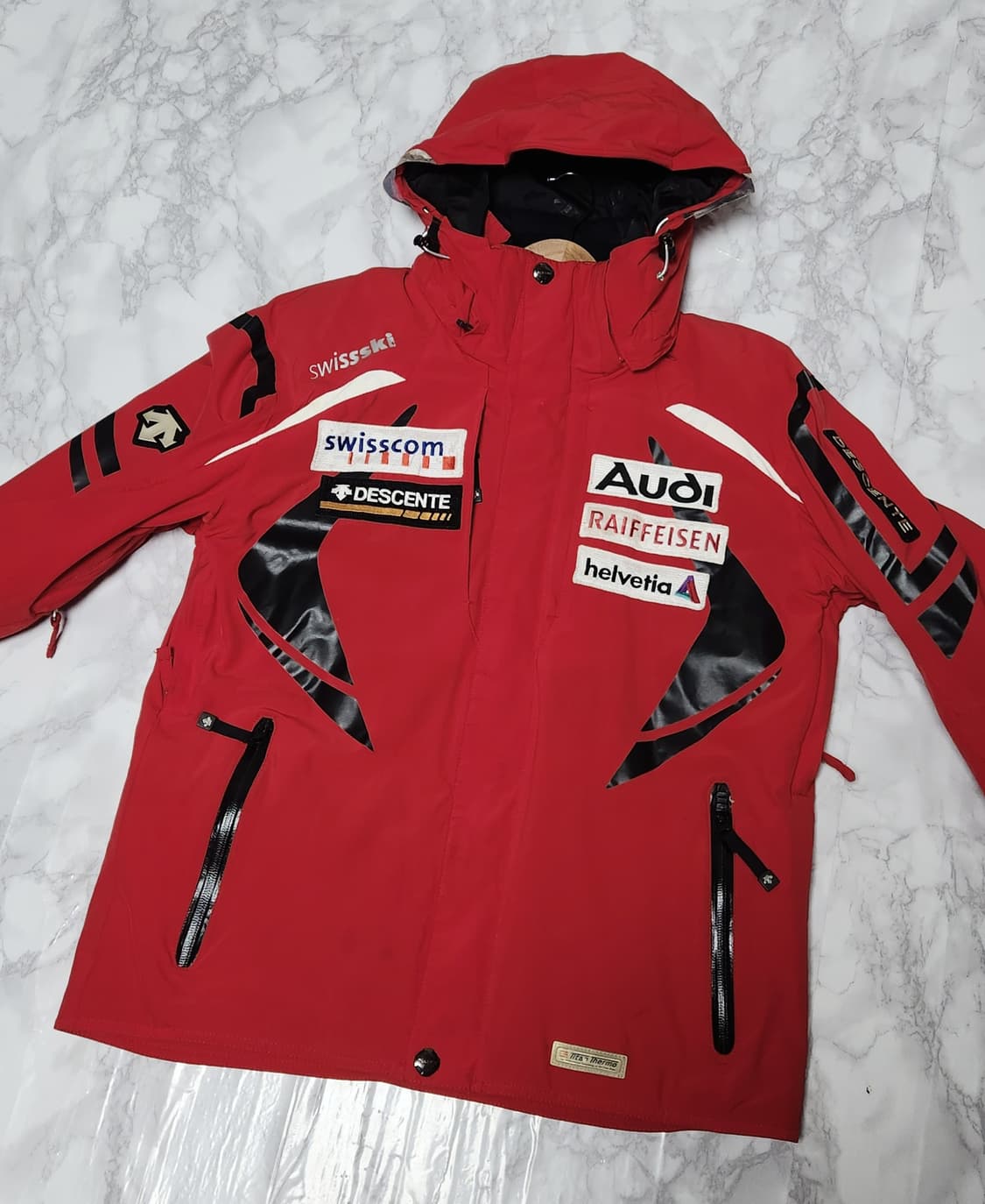 데상트 스위스 국가대표 스키팀 자켓 상품이미지6