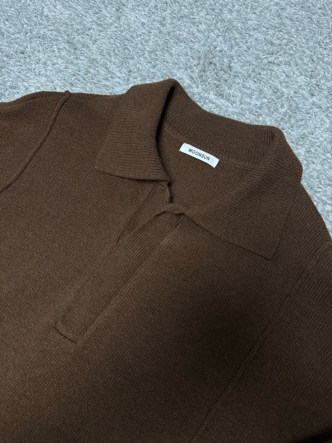 문선 Lambswool pin tuck collar 니트 상품이미지2