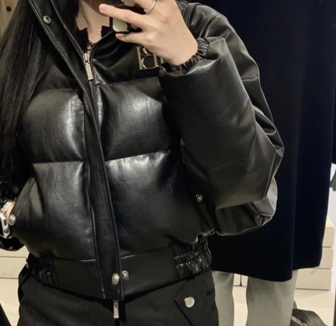 보헤미안서울 레더 패딩 덕다운 메탈 로고 LEATHER DUCK DOWN 상품이미지4