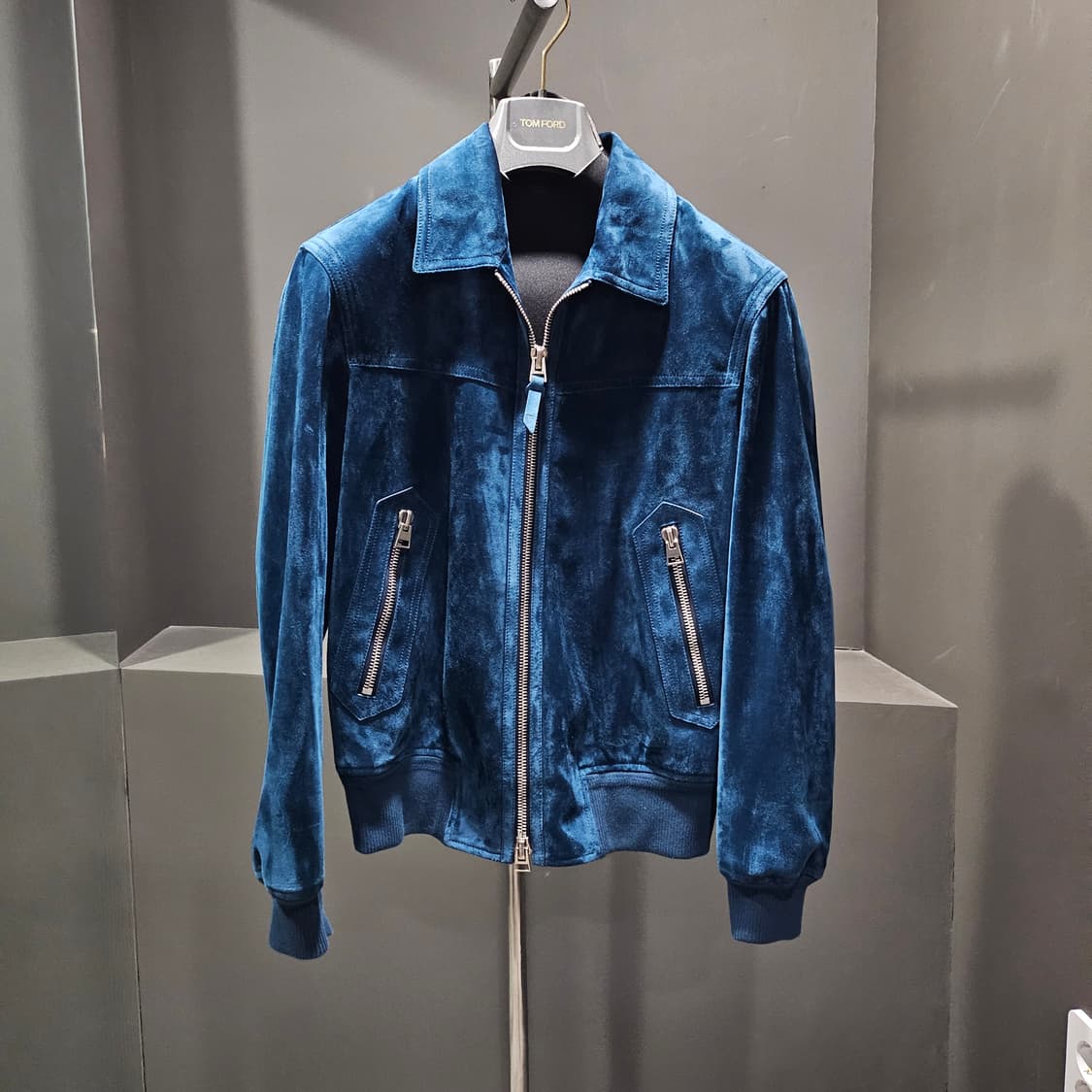 톰포드 블루 스웨이드 신상 트러커자켓 상품이미지1