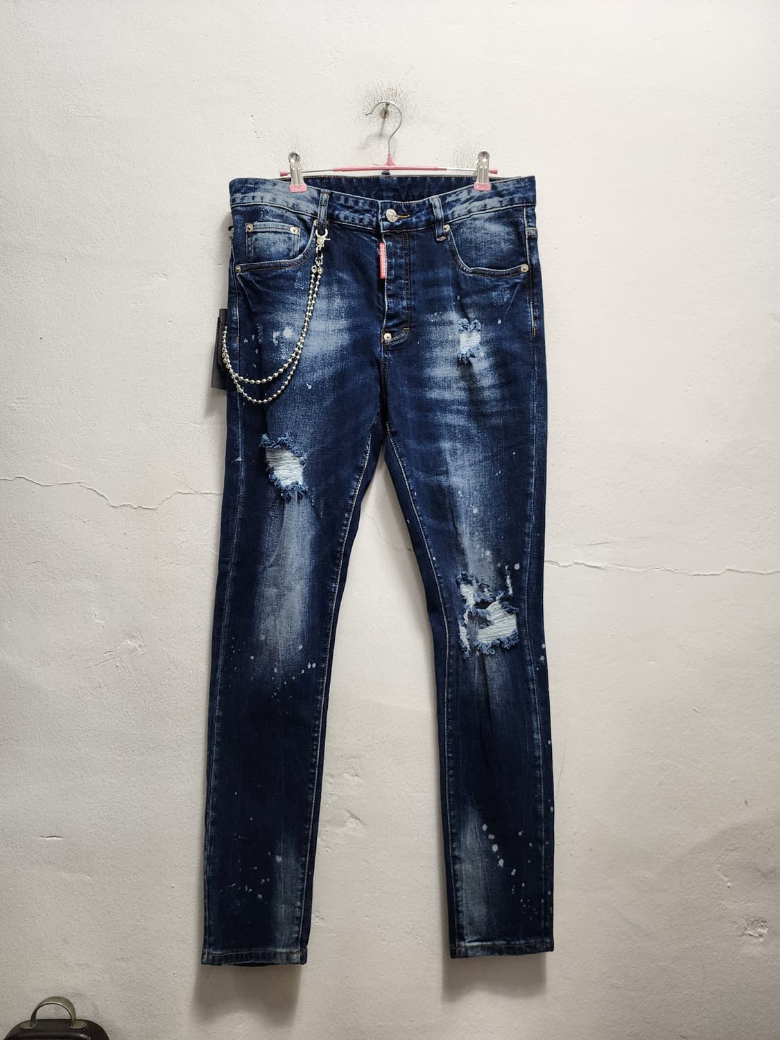 (새상품) Dsquared2 체인디테일 데미지 데님 상품이미지1