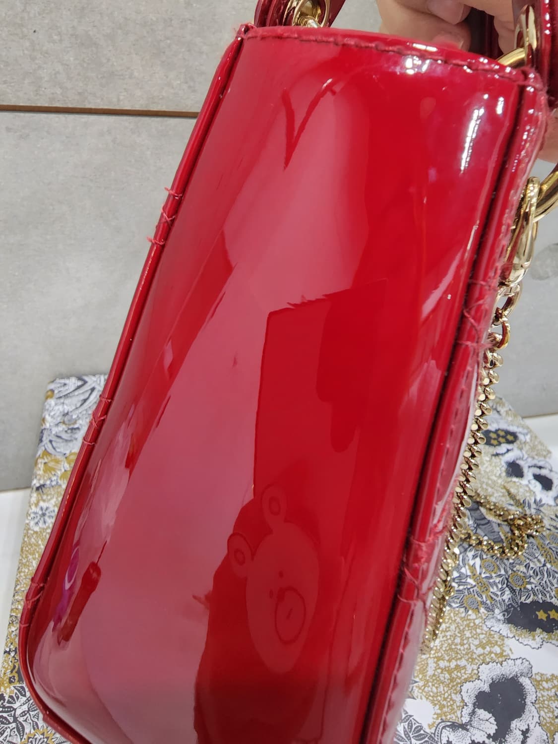 디올 레이디백 미니 페이던트 금장 상품이미지6