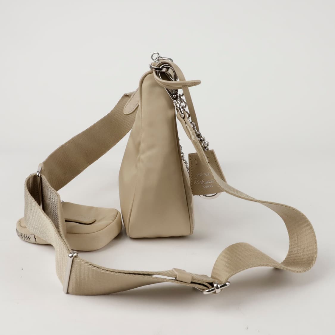 상태최상 프라다 리에디션 2005 리나일론 숄더백 데저트 베이지 상품이미지6