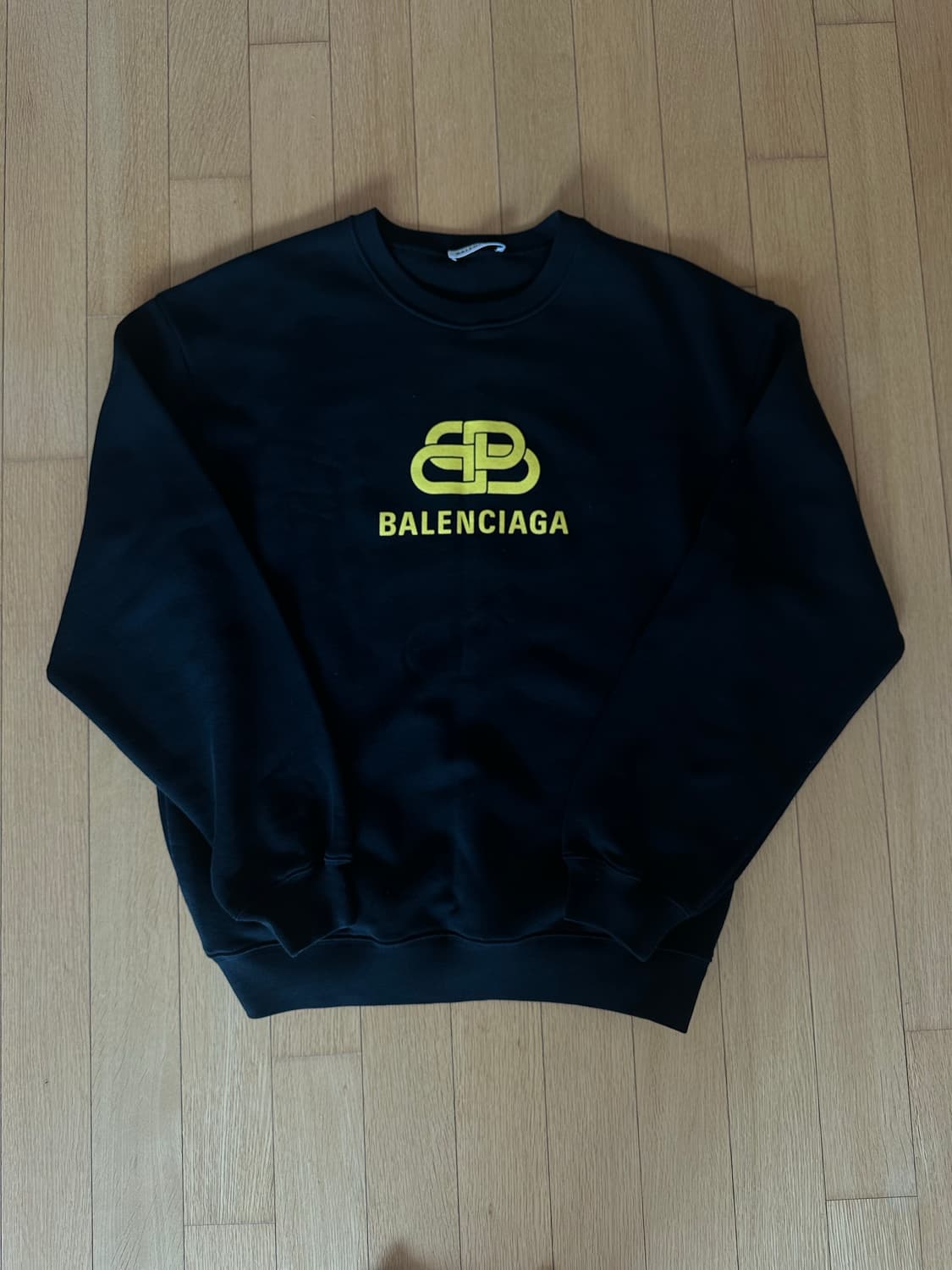 발렌시아가 로고 맨투맨 상품이미지1