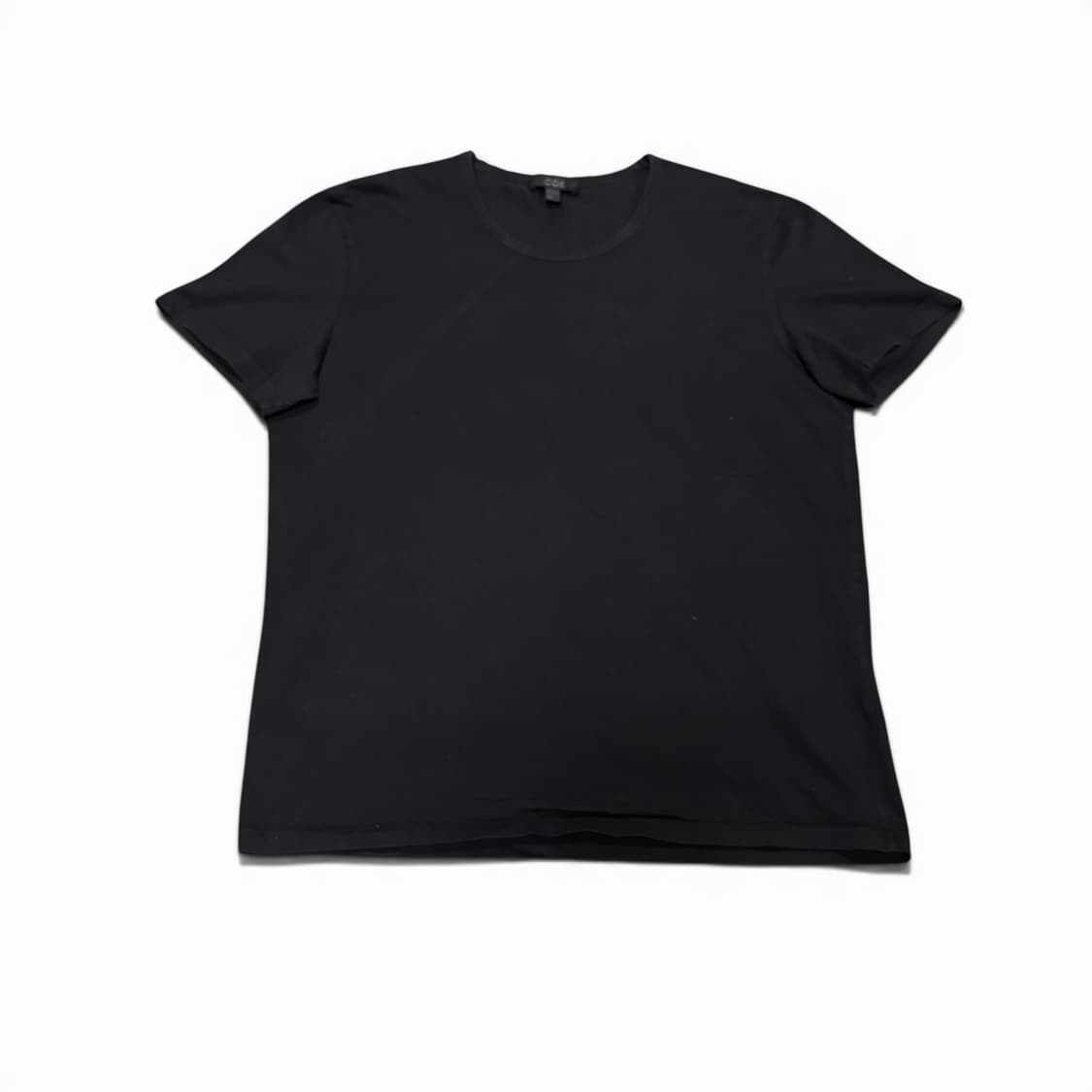 M 코스 COS 블랙 U넥 반팔티 상품이미지1