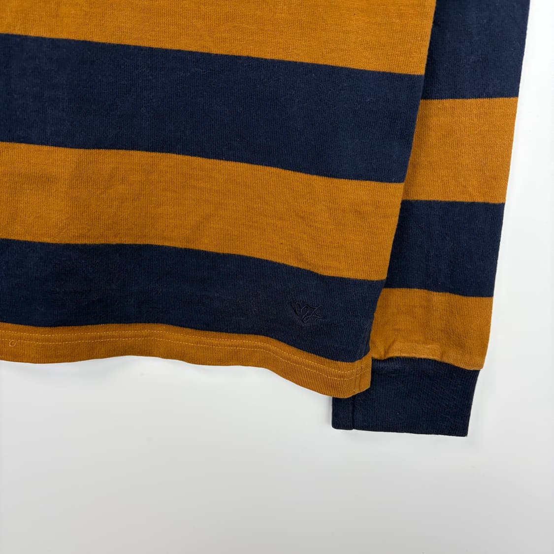 마크제이콥스 카라 티셔츠 상품이미지6