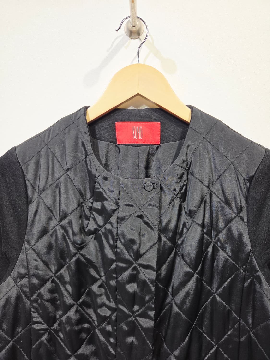 KUHO 구호 실크 배색 퀼팅 노카라 자켓 상품이미지3